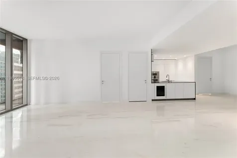 300 Biscayne Blvd Way Miami FL 33131
