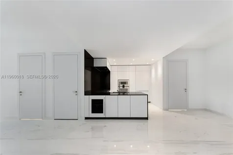 300 Biscayne Blvd Way Miami FL 33131