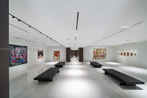 300 Biscayne Blvd Way Miami FL 33131