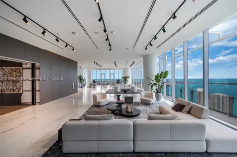 300 Biscayne Blvd Way Miami FL 33131