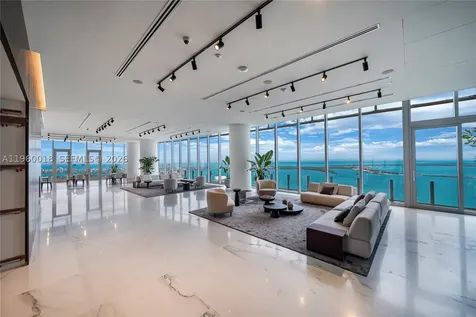 300 Biscayne Blvd Way Miami FL 33131