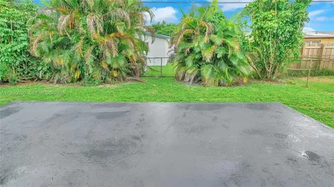3810 NW 6th Street Lauderhill FL 33311