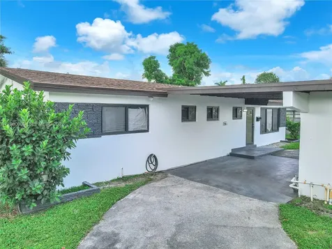 3810 NW 6th Street Lauderhill FL 33311