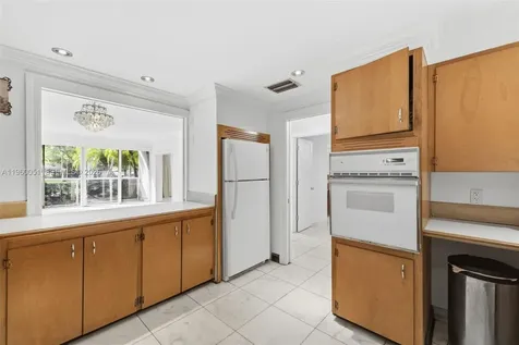 1 Harbour Way Bal Harbour FL 33154