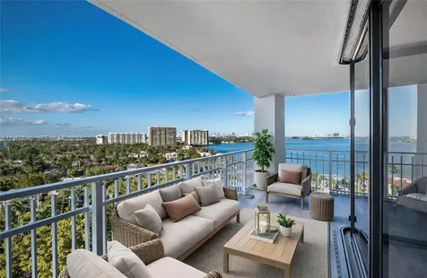 4000 Towerside Terrace Miami FL 33138