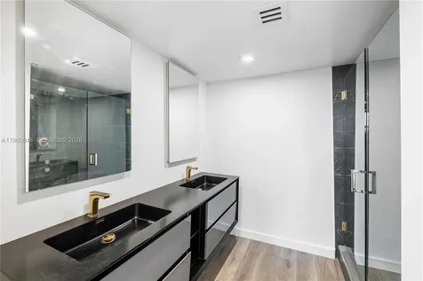 4000 Towerside Terrace Miami FL 33138