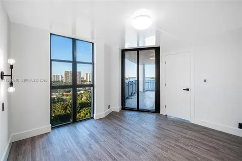 4000 Towerside Terrace Miami FL 33138