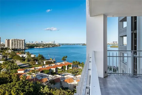 4000 Towerside Terrace Miami FL 33138