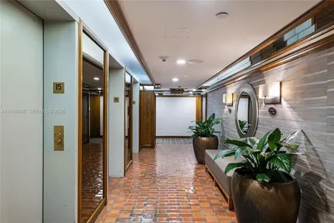 4000 Towerside Terrace Miami FL 33138