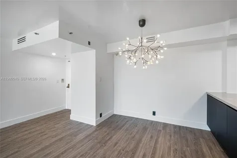 4000 Towerside Terrace Miami FL 33138