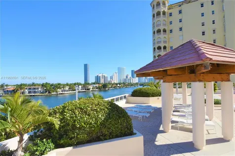 20185 E Country Club Drive Aventura FL 33180