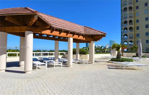 20185 E Country Club Drive Aventura FL 33180