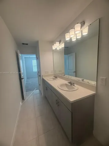 2025 Viewfinder Kissimmee FL 34758