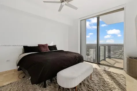 88 SW 7th Street Miami FL 33130