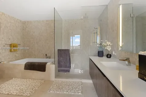 88 SW 7th Street Miami FL 33130