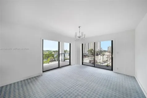 5415 Collins Avenue Miami Beach FL 33140