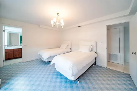 5415 Collins Avenue Miami Beach FL 33140
