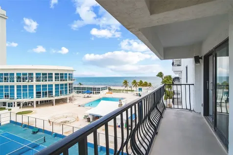 5415 Collins Avenue Miami Beach FL 33140
