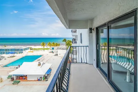 5415 Collins Avenue Miami Beach FL 33140