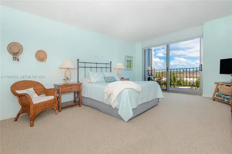3051 NE 48th Street Fort Lauderdale FL 33308