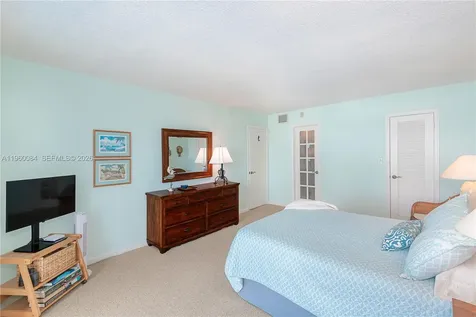 3051 NE 48th Street Fort Lauderdale FL 33308