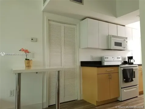 1045 Meridian Avenue Miami Beach FL 33139
