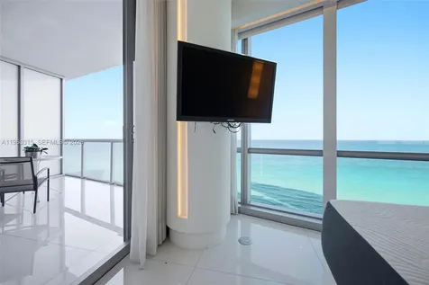 17121 Collins Avenue Sunny Isles Beach FL 33160