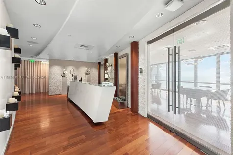 17121 Collins Avenue Sunny Isles Beach FL 33160