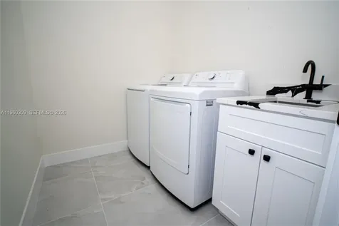 2903 E 17th Street Lehigh Acres FL 33972
