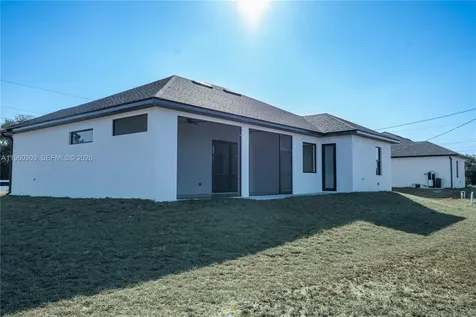 2903 E 17th Street Lehigh Acres FL 33972