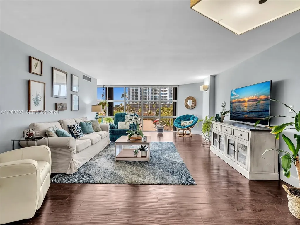 6423 Collins Avenue Miami Beach FL 33141