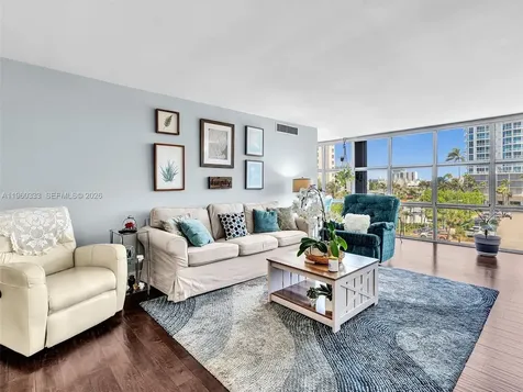 6423 Collins Avenue Miami Beach FL 33141