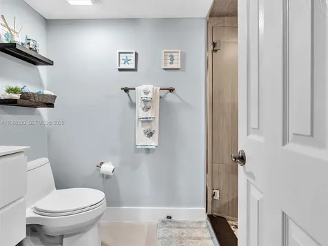 6423 Collins Avenue Miami Beach FL 33141