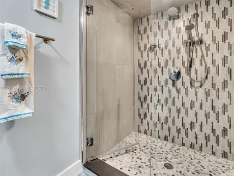 6423 Collins Avenue Miami Beach FL 33141