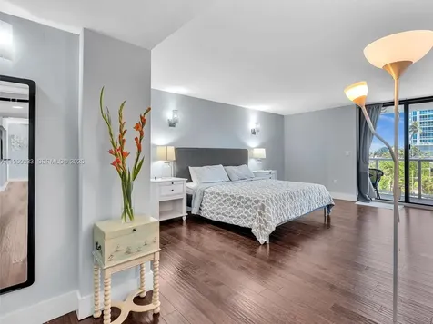 6423 Collins Avenue Miami Beach FL 33141
