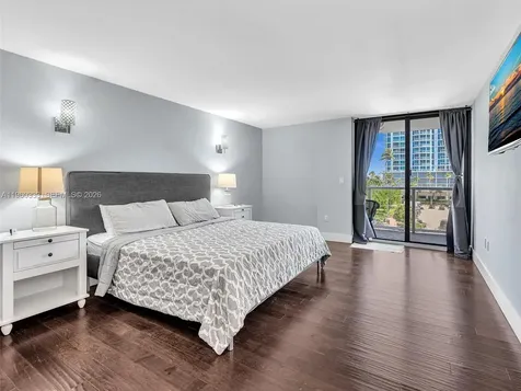 6423 Collins Avenue Miami Beach FL 33141