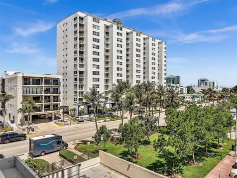 6423 Collins Avenue Miami Beach FL 33141