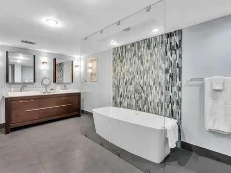 6423 Collins Avenue Miami Beach FL 33141