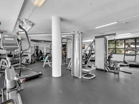 6423 Collins Avenue Miami Beach FL 33141