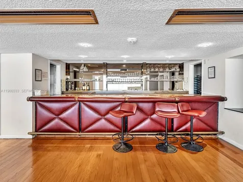 6423 Collins Avenue Miami Beach FL 33141
