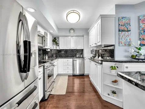 6423 Collins Avenue Miami Beach FL 33141