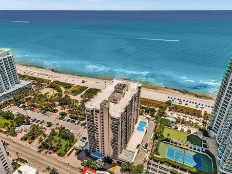 6423 Collins Avenue Miami Beach FL 33141