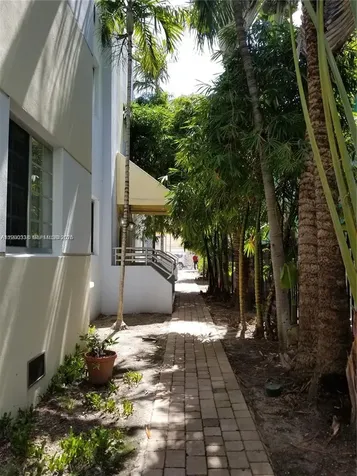 1045 Meridian Avenue Miami Beach FL 33139