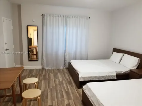 1045 Meridian Avenue Miami Beach FL 33139