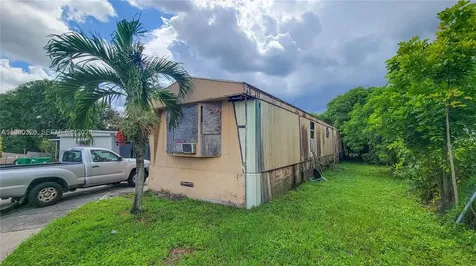 721 SW 134th Terrace Davie FL 33325