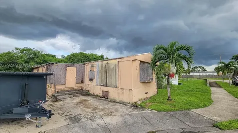 721 SW 134th Terrace Davie FL 33325