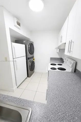 2530 W 67th Place Hialeah FL 33016