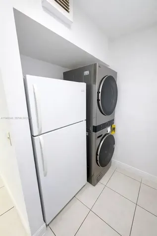 2530 W 67th Place Hialeah FL 33016