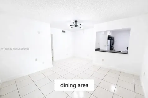 2530 W 67th Place Hialeah FL 33016