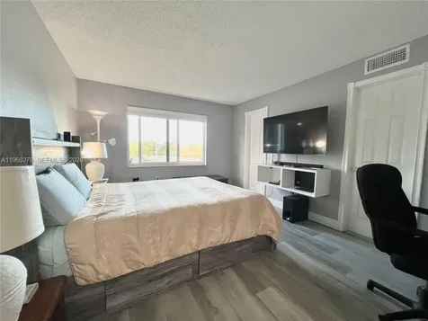 4255 N University Drive Sunrise FL 33351